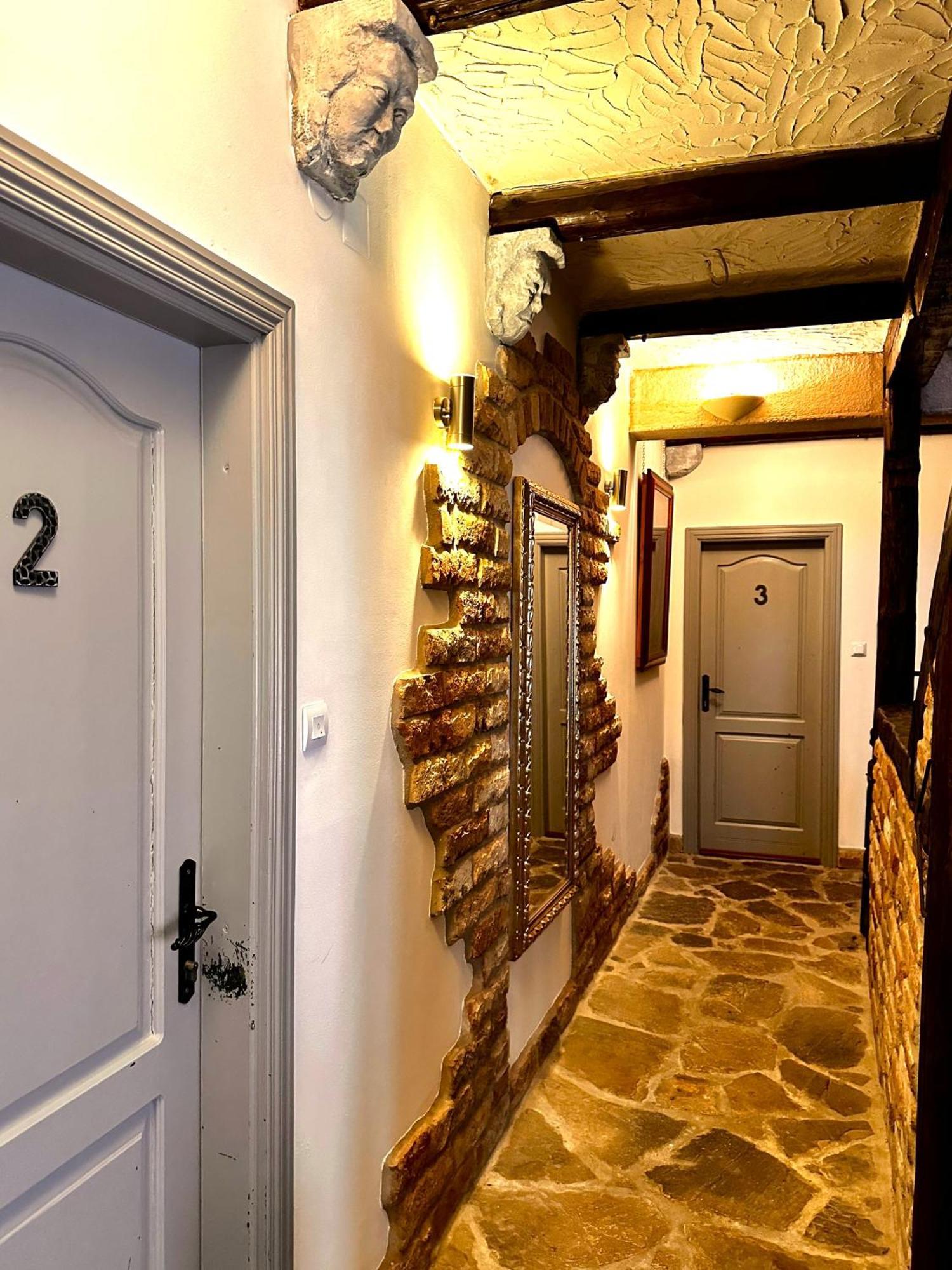 XIV Century Rooms Kaštela エクステリア 写真