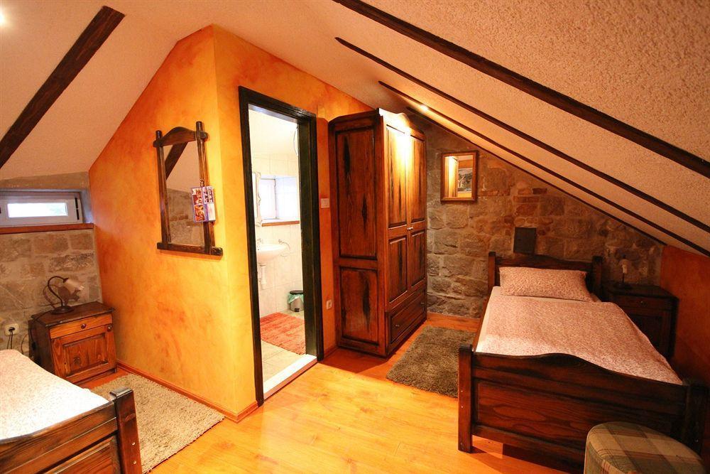 XIV Century Rooms Kaštela エクステリア 写真